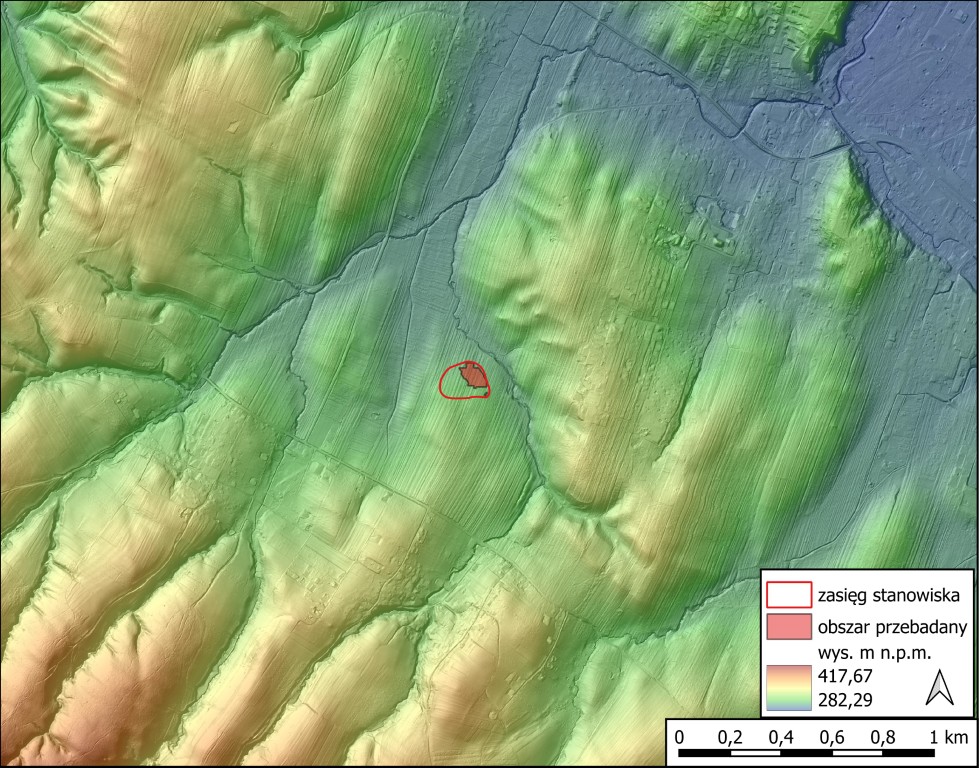 Sanok, stan. 58. Rejon stanowiska na Numerycznym Modelem Terenu (dalej: NMT) połączonym z modelem cieniowanym (źr&oacute;dło mapy: GUGiK)